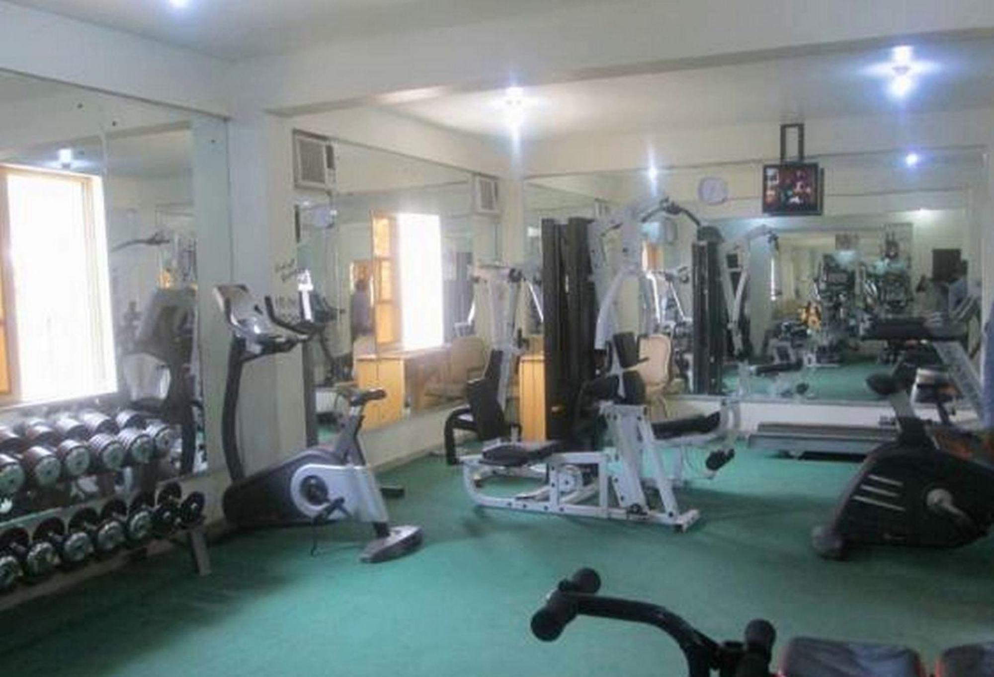 Room In Apartment - Ayalla Hotels Suites-Abuja Royal Suite Порт-Харкорт Экстерьер фото